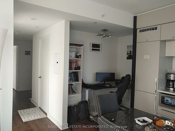 3rd image of 15 Grenville St #3703