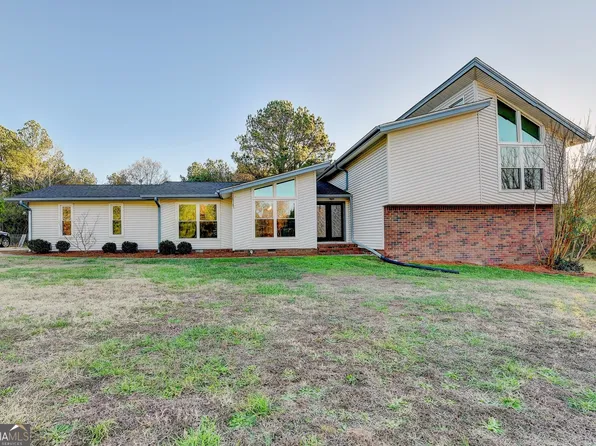 1470 Stone Lea Dr, Oxford, GA 30054