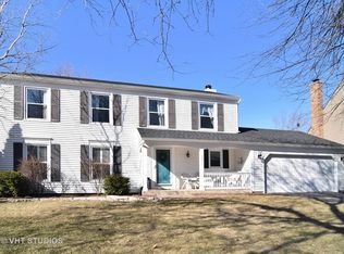 2251 Paddock Ct, Geneva, IL 60134