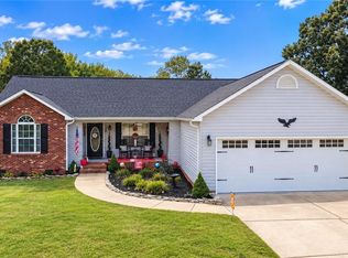 106 John Mills Ln, Thomasville, NC 27360