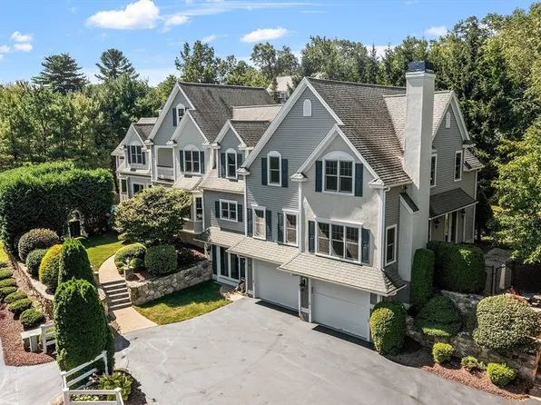 148 Spring St, Shrewsbury, MA 01545