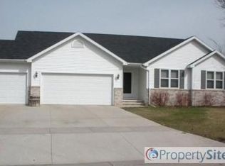 313 Louise Dr, Wrightstown, WI 54180