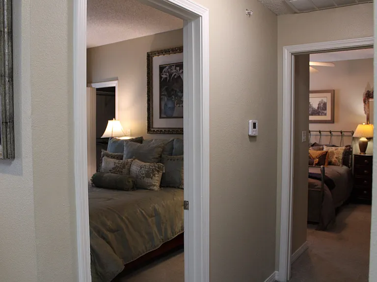 LaCrosse Apartments and Carriage Homes — Photo 22