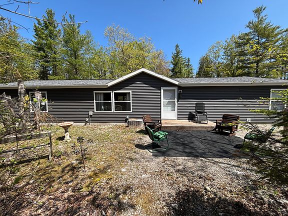 2nd image of 16174 Renwick Cir W