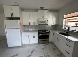 708 SW 10th St #2, Dania Beach, FL 33004