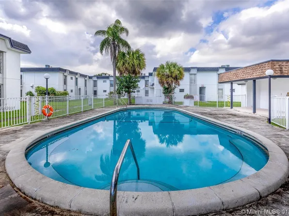 7220 SW 94th Pl APT G2, Miami, FL 33173