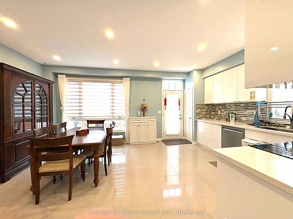 4th image of 55 Russell Hill Rd