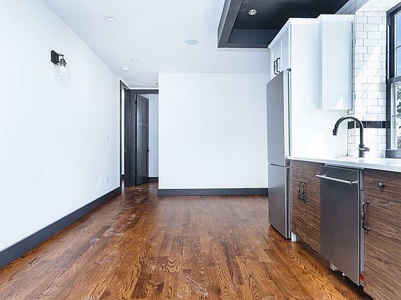 4th image of 703 Rogers Ave #30D