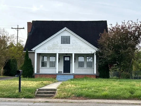 432 E Cedar Rock St, Pickens, SC 29671