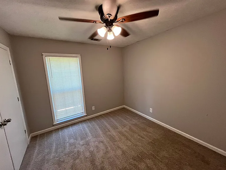 4310 Hart St — Photo 22