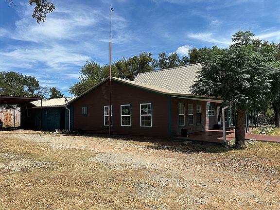 3rd image of 4561 Iroquois Dr