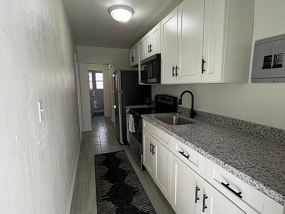 4th image of 1311 NW 2nd Ave #8