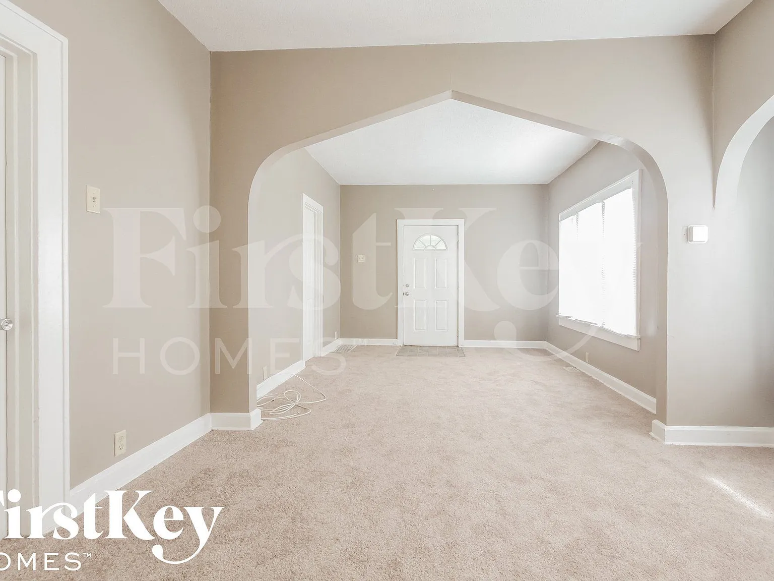 3 bed, 1.0 bath, 960 sqft, $1,525 — Photo 3
