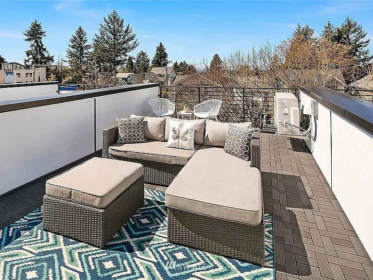 9200F Roosevelt Way NE — Photo 17