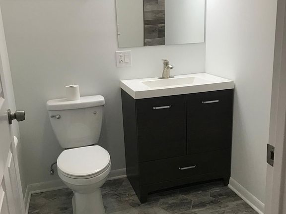 4th image of 5957 N Elston Ave #1