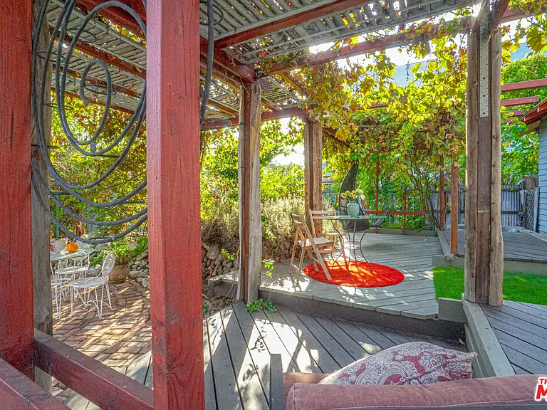 2230 Inez St — Photo 28