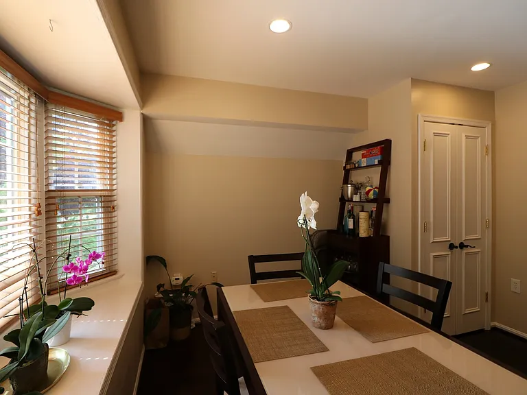 748 Azalea Dr — Photo 18