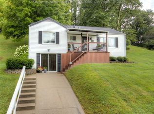 63 Stuart Cir, Hurricane, WV 25526