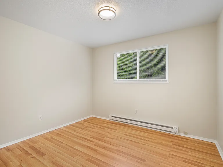 1148 SE 149th Pl #1148 — Photo 9