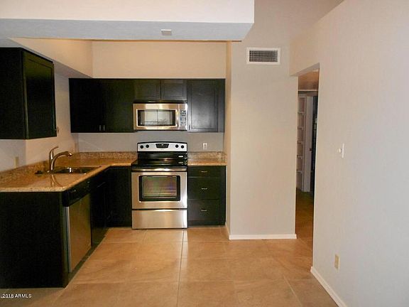 2nd image of 1141 E Belmont Ave