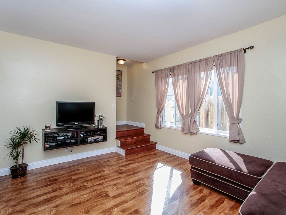 1st image of 637 W Washington Ave