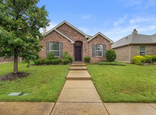 617 Wounded Knee Dr, Crossroads, TX 76227