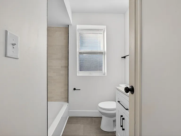 3654-3656 Phillips Pl — Photo 13