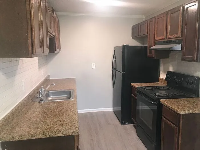 2 bed, 1.0 bath, $850 — Photo 3
