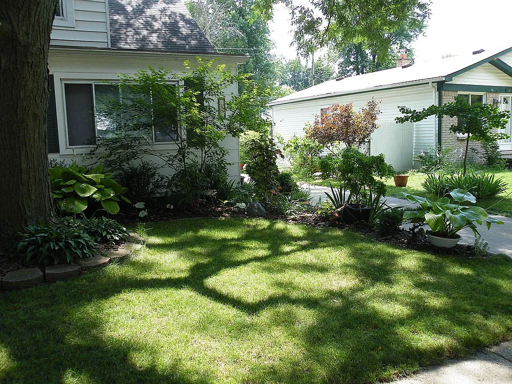51 W Harry Ave photo 1