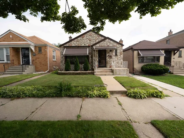 9831 S University Ave, Chicago, IL 60628