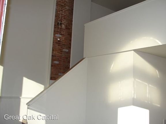 4th image of 224 N Gay St APT 1D