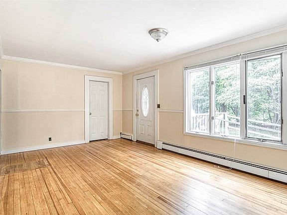 4th image of 64 Brookfield Ave