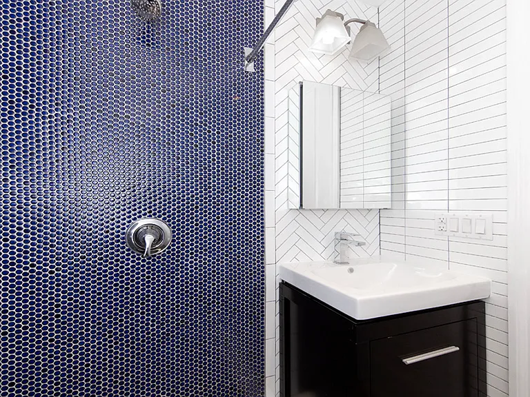 51 W 11th St #R2 — Photo 10