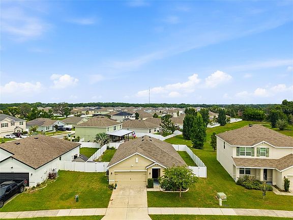 2nd image of 35803 HILLBROOK AVENUE
