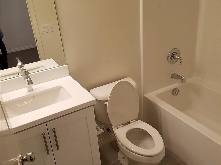 2459 S Loom Ct — Photo 4