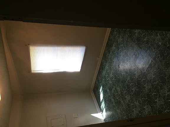 5th image of 1646 Gilliam St