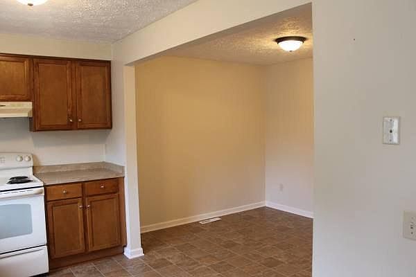 2nd image of 1339 Mertensia Rd APT 5