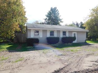 11 Kellys Aly, Beulah, MI 49617