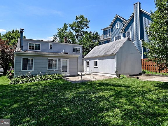 2nd image of 9005 Ewing Dr