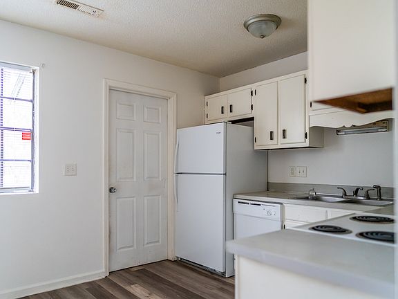 4th image of 106A Kimeran Ln