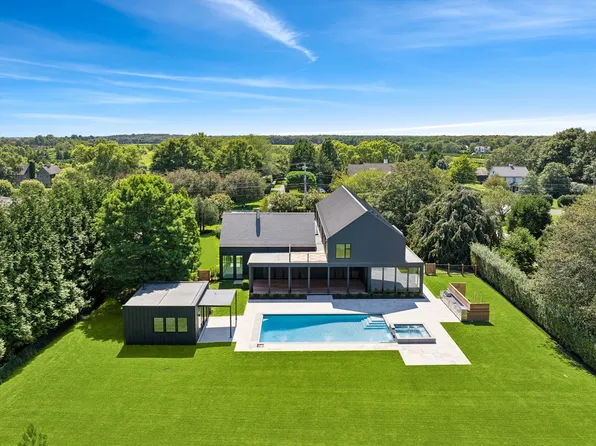 72 Strongs Ln, Water Mill, NY 11976