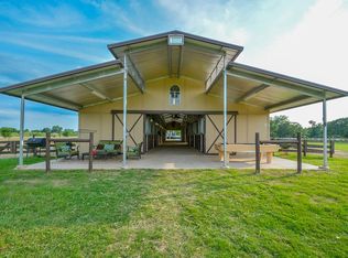 52295 Qualls Rd, Hempstead, TX 77445