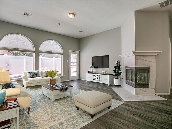 3rd image of 7621 Brownley Pl