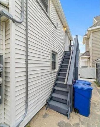 3rd image of 171 Beachfront #3