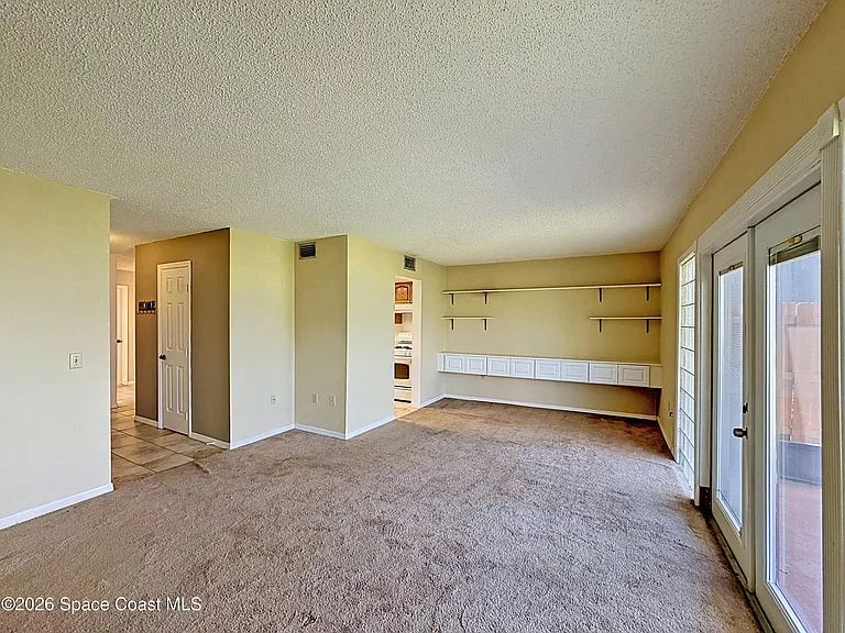 48 Bogart Pl — Photo 9
