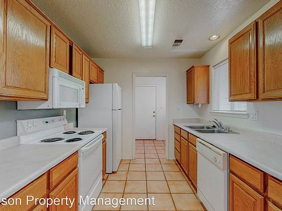 5th image of 1721 Cliffside Dr NW
