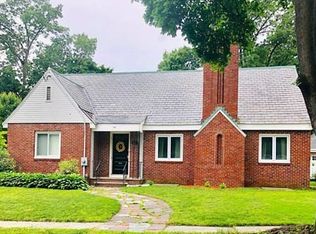 115 Florence Rd, Lowell, MA 01851