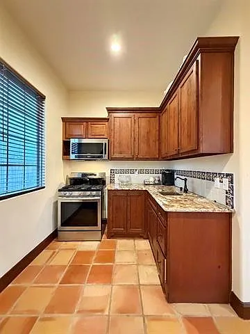 12410 Keith Rd — Photo 17