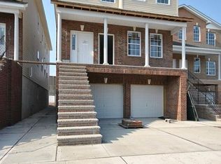 17 Oak St, Bayonne, NJ 07002