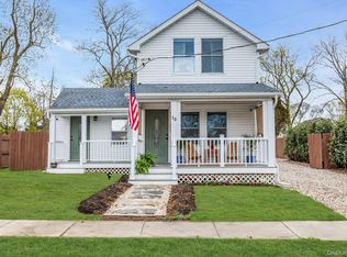 30 Liberty St, Patchogue, NY 11772